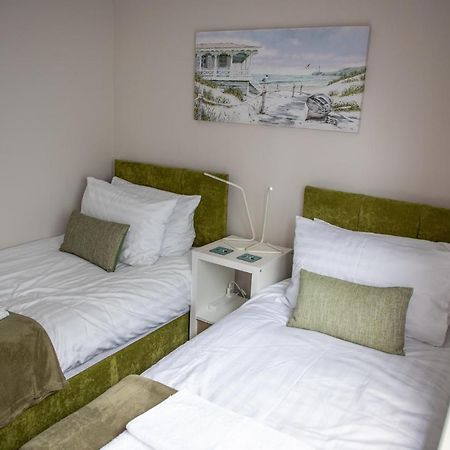 Wave Stays - Ground Floor Apartment - Outside Seating Area Cleveleys Exteriér fotografie