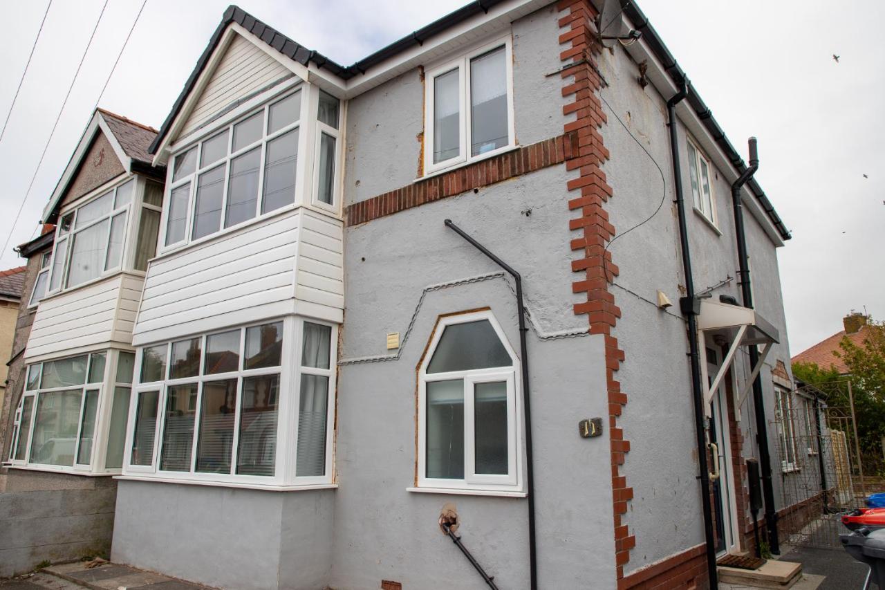 Wave Stays - Ground Floor Apartment - Outside Seating Area Cleveleys Exteriér fotografie