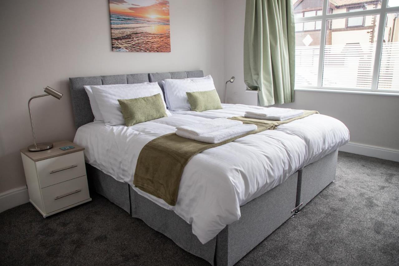 Wave Stays - Ground Floor Apartment - Outside Seating Area Cleveleys Exteriér fotografie