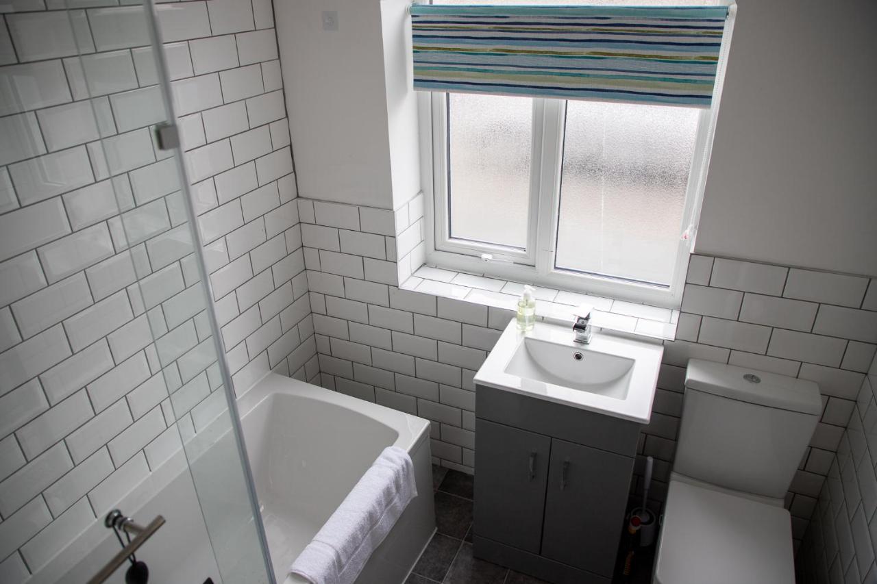 Wave Stays - Ground Floor Apartment - Outside Seating Area Cleveleys Exteriér fotografie